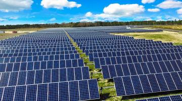 Utility-scale photovoltaic arrays are an economic investment across most of the United States when health and climate benefits are taken into account, concludes an analysis by MITEI postdoc Patrick Brown and Senior Lecturer Francis O’Sullivan...